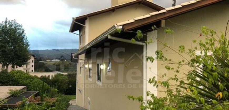 Linda casa – Condomínio Costa da Serra – Vila do Golf – Rancho Queimado/SC