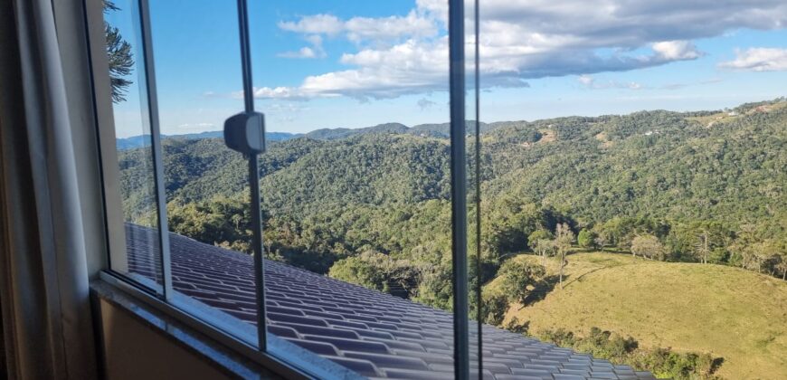 Casa com vista e Araucárias. Perfeita para a família – Condomínio Amigos do Rancho – Rancho Queimado – SC