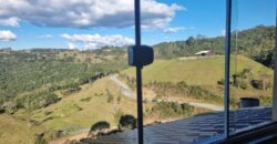 Casa com vista e Araucárias. Perfeita para a família – Condomínio Amigos do Rancho – Rancho Queimado – SC