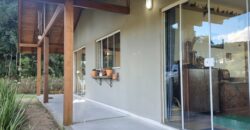 Casa com vista e Araucárias. Perfeita para a família – Condomínio Amigos do Rancho – Rancho Queimado – SC