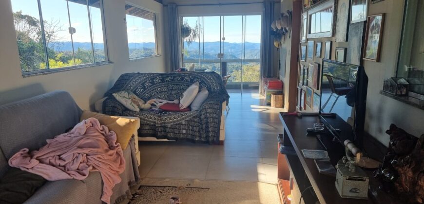 Casa com vista e Araucárias. Perfeita para a família – Condomínio Amigos do Rancho – Rancho Queimado – SC