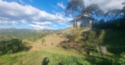 Casa com vista e Araucárias. Perfeita para a família – Condomínio Amigos do Rancho – Rancho Queimado – SC