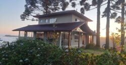 Casa com vista e Araucárias. Perfeita para a família – Condomínio Amigos do Rancho – Rancho Queimado – SC