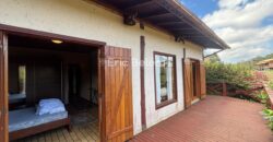 Casa Rústica Charmosa no Condomínio Portal da Serra – Rancho Queimado/SC