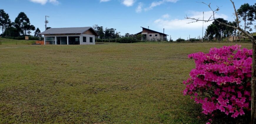 Chácara maravilhosa no condomínio Costa da Serra – Rancho Queimado – SC