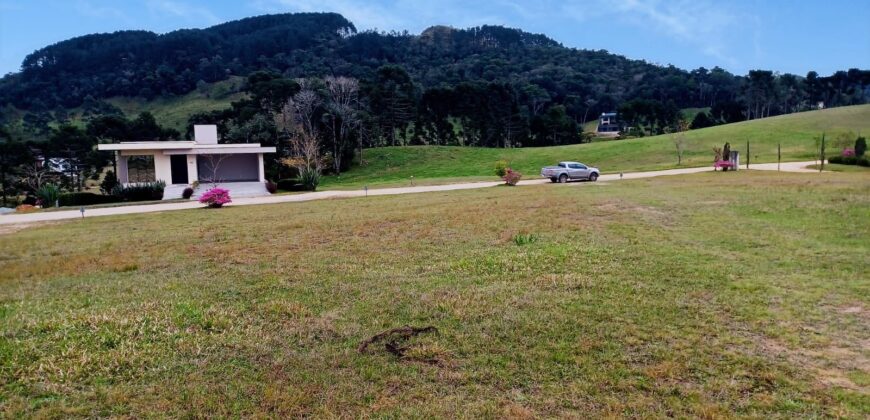 Chácara maravilhosa no condomínio Costa da Serra – Rancho Queimado – SC