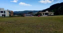 Chácara maravilhosa no condomínio Costa da Serra – Rancho Queimado – SC