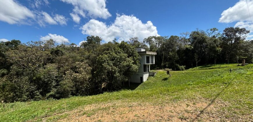 Terreno Privativo de 2.000m² com Casa em Construção – Condomínio Verdes Colinas, Rancho Queimado/SC