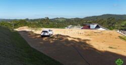 Terreno de 2.569m² no Condomínio Amigos do Rancho – B 10 – Projeto Aprovado