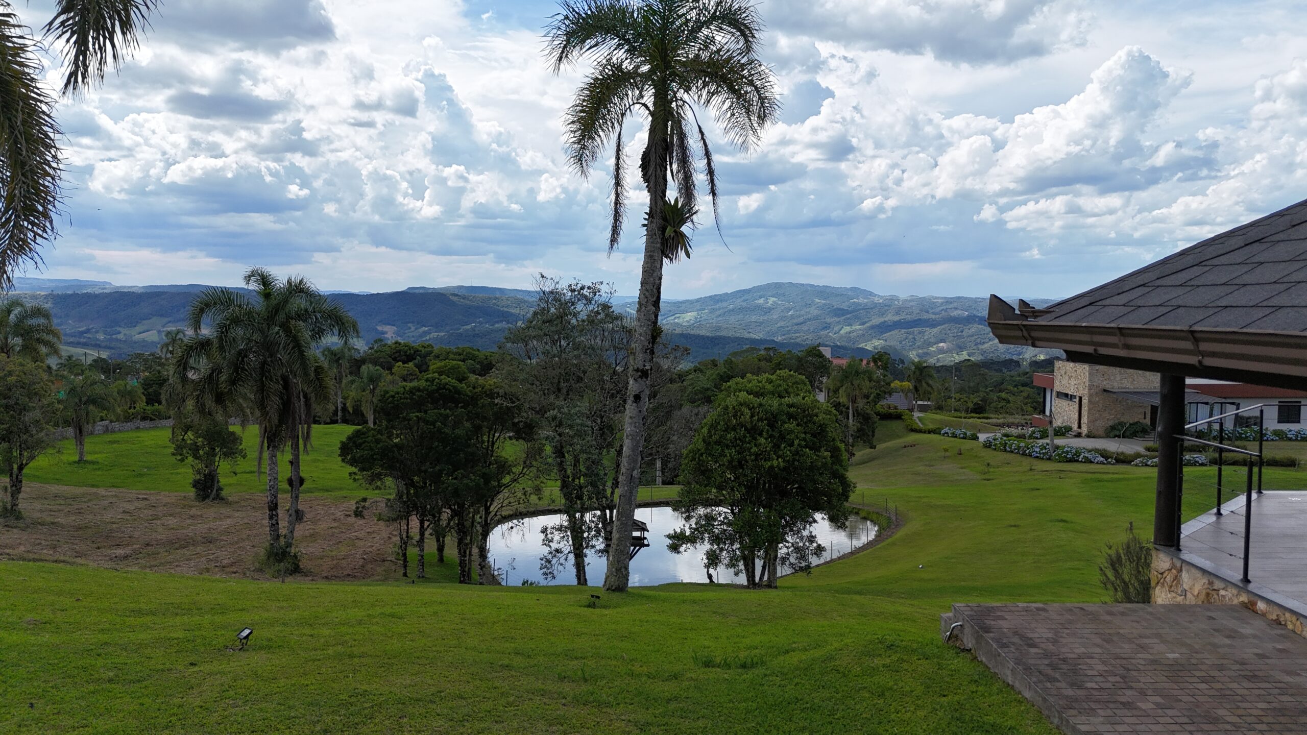 Casa preparada para a sua família no Condomínio Amigos do Rancho – L15