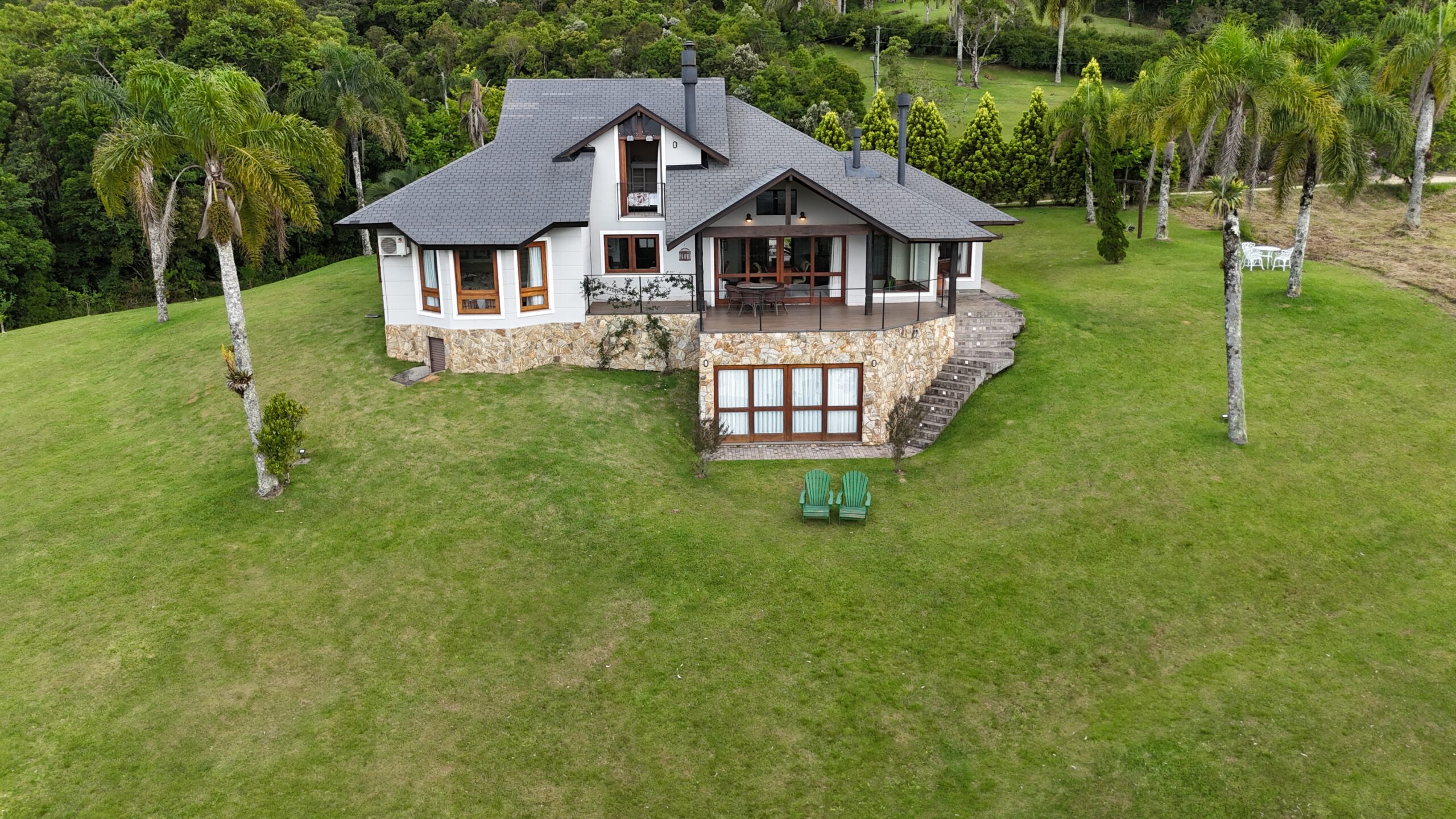 Casa preparada para a sua família no Condomínio Amigos do Rancho – L15