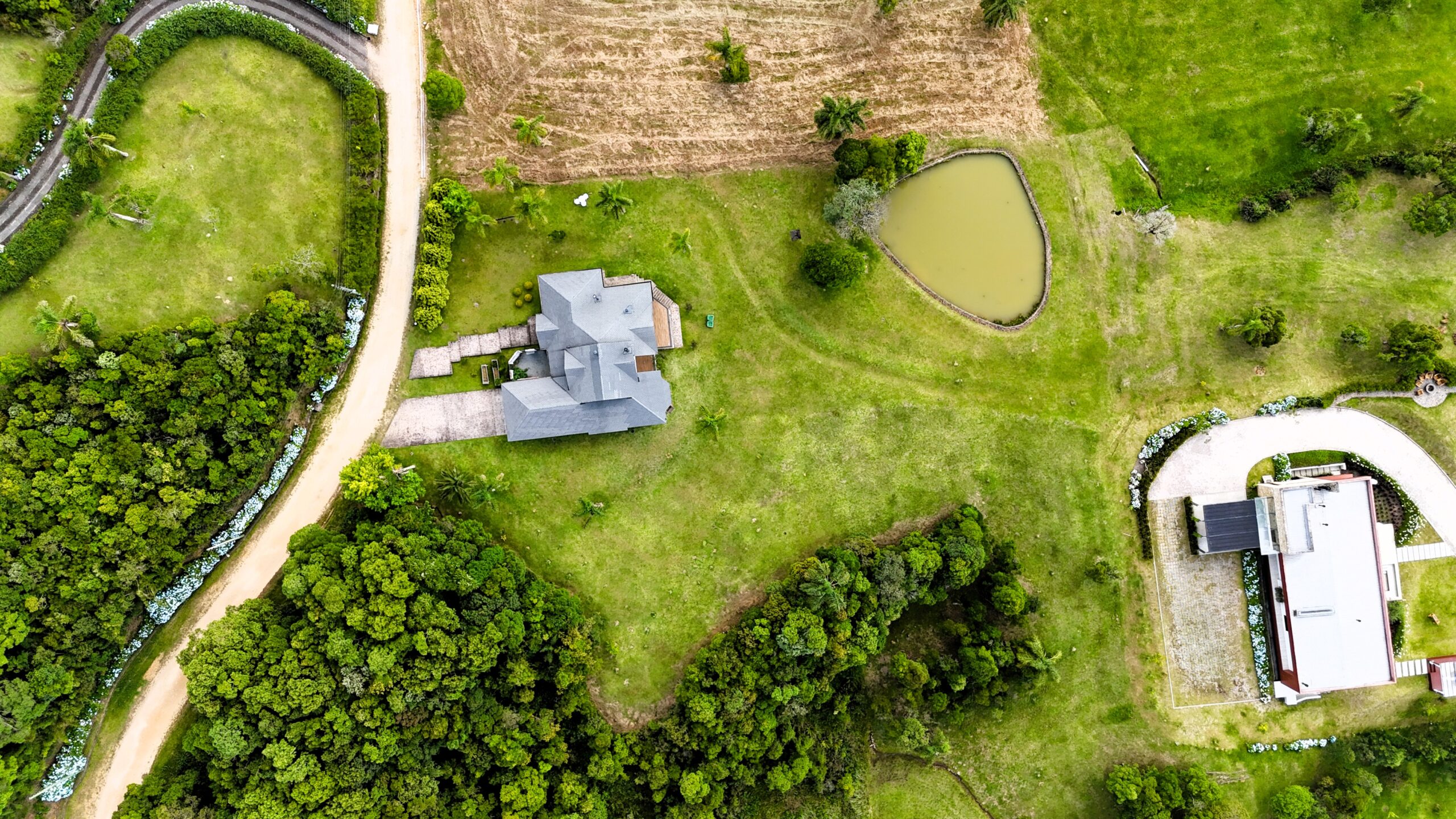 Casa preparada para a sua família no Condomínio Amigos do Rancho – L15