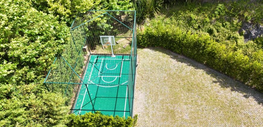 Residência maravilhosa, com vista esplêndida, No condomínio Jardim da Serra – 150