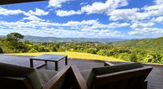 Residência maravilhosa, com vista esplêndida, No condomínio Jardim da Serra – 150