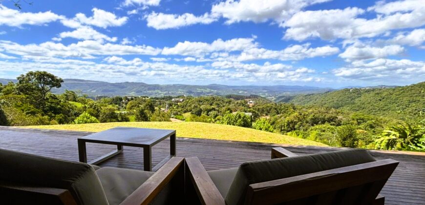 Residência maravilhosa, com vista esplêndida, No condomínio Jardim da Serra – 150