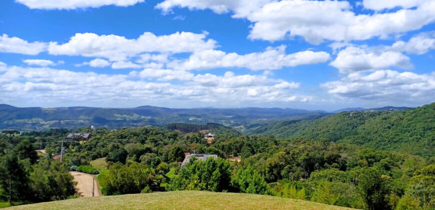 Residência maravilhosa, com vista esplêndida, No condomínio Jardim da Serra – 150