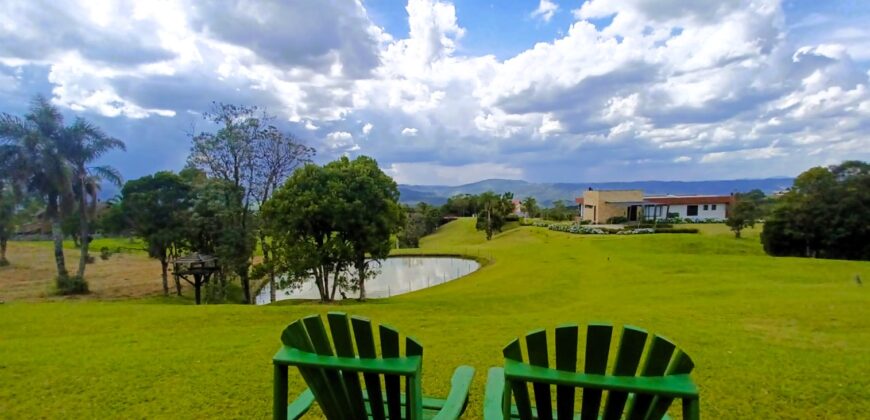 Casa preparada para a sua família no Condomínio Amigos do Rancho – L15