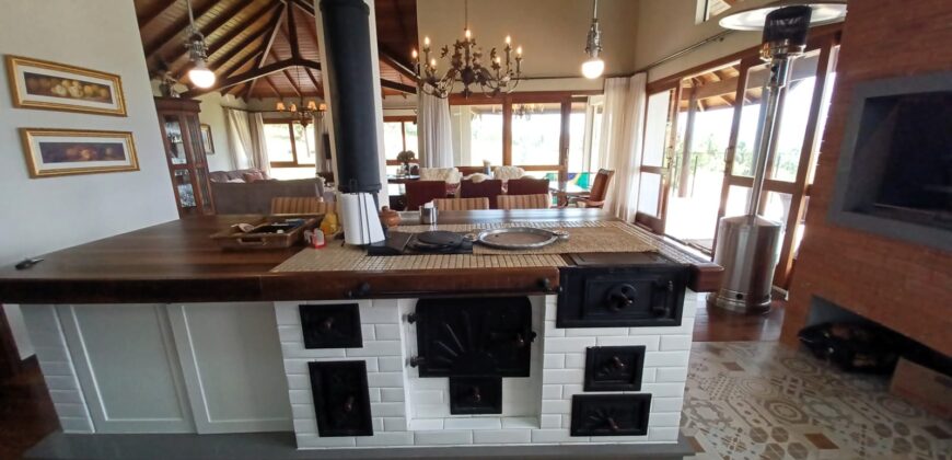 Casa preparada para a sua família no Condomínio Amigos do Rancho – L15