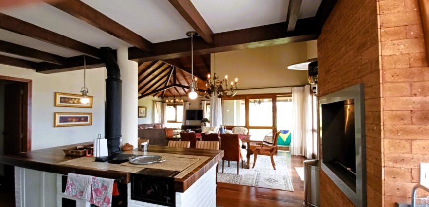 Casa preparada para a sua família no Condomínio Amigos do Rancho – L15