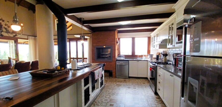 Casa preparada para a sua família no Condomínio Amigos do Rancho – L15