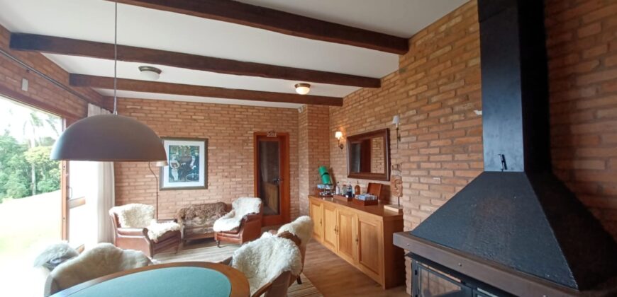 Casa preparada para a sua família no Condomínio Amigos do Rancho – L15