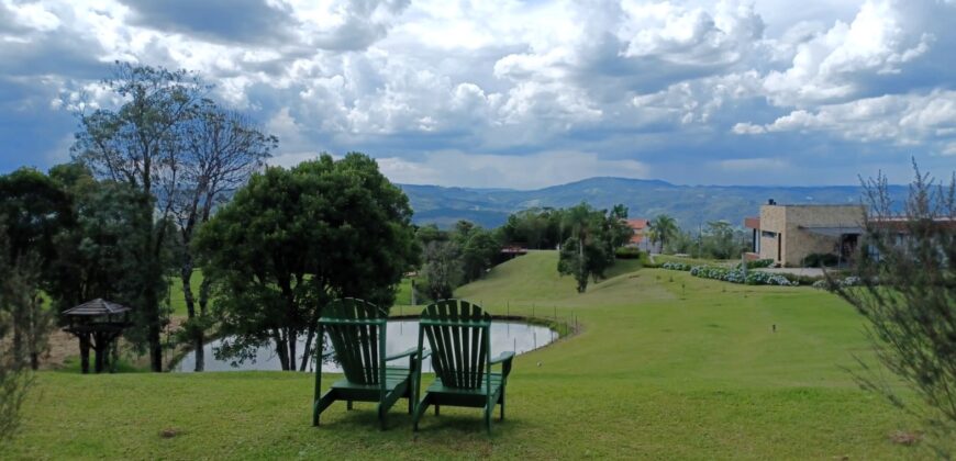 Casa preparada para a sua família no Condomínio Amigos do Rancho – L15