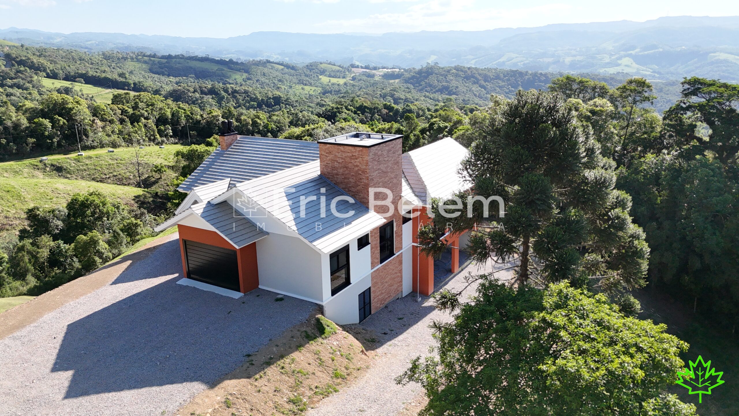 Casa Nova Averbada com 208m² em Terreno de 4.020m² – Condomínio Amigos do Rancho, Rancho Queimado/SC