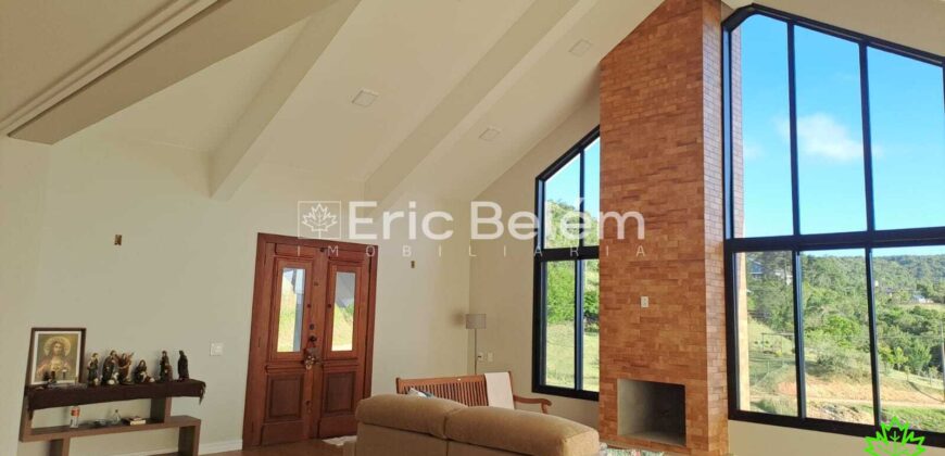 Casa Nova Averbada com 208m² em Terreno de 4.020m² – Condomínio Amigos do Rancho, Rancho Queimado/SC