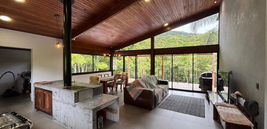 Charmosa Casa em Condominio Palo Alto