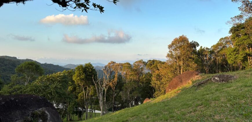 Maravilhoso terreno no Village da Montanha