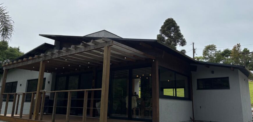 Charmosa Casa em Condominio Palo Alto