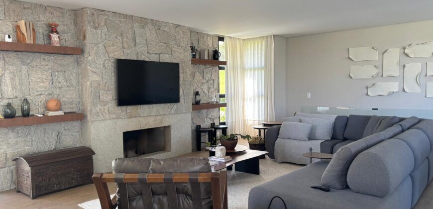 Casa Onde o Luxo Encontra a Natureza na Serra Catarinense