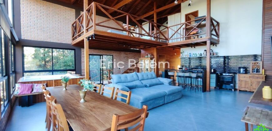 Casa em Angelim e Alvenaria com Vista para o Nascer do Sol – Village da Montanha | Vila da Cachoeira – Rancho Queimado/SC