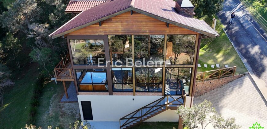Casa em Angelim e Alvenaria com Vista para o Nascer do Sol – Village da Montanha | Vila da Cachoeira – Rancho Queimado/SC