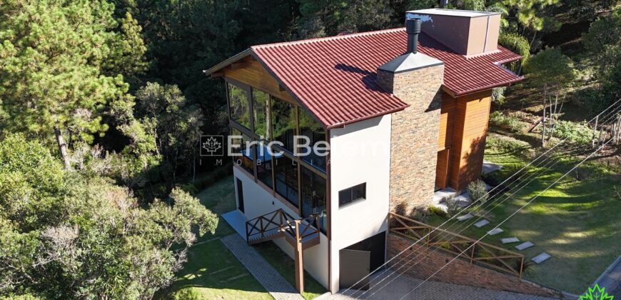 Casa em Angelim e Alvenaria com Vista para o Nascer do Sol – Village da Montanha | Vila da Cachoeira – Rancho Queimado/SC
