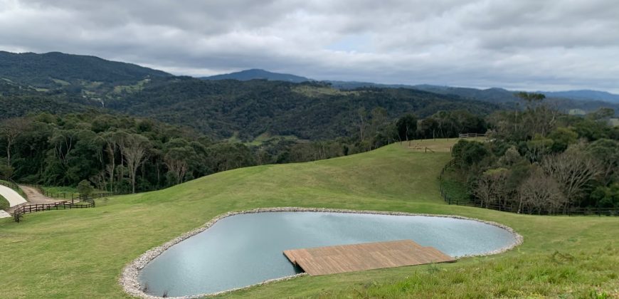 Terreno de 7,5 hectares á venda – Leia a legenda