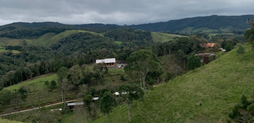 Terreno de 7,5 hectares á venda – Leia a legenda