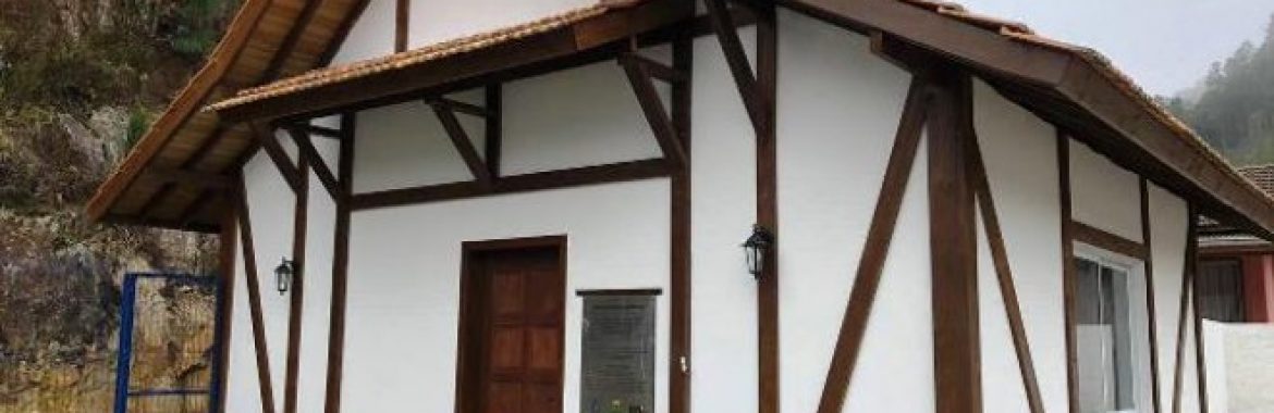 Rancho Queimado ganha agência da Casan em casa ao estilo enxaimel