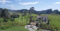 Linda casa Condomínio Golf Club Santa Rita – Rancho Queimado
