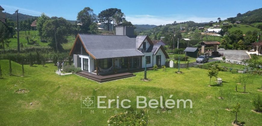 BELÍSSIMA CASA NO CONDOMÍNIO PALO ALTO – TAQUARAS – RANCHO QUEIMADO/SC