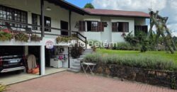 CASA A VENDA NO CONDOMINIO PORTAL DA SERRA – RANCHO QUEIMADO