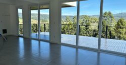Maravilhosa casa no Condomínio Costa da Serra