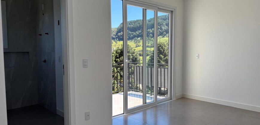 Maravilhosa casa no Condomínio Costa da Serra
