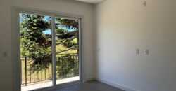 Maravilhosa casa no Condomínio Costa da Serra