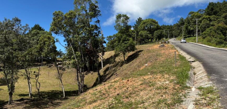 Terreno 19  Village da Montanha- Villa do Prado