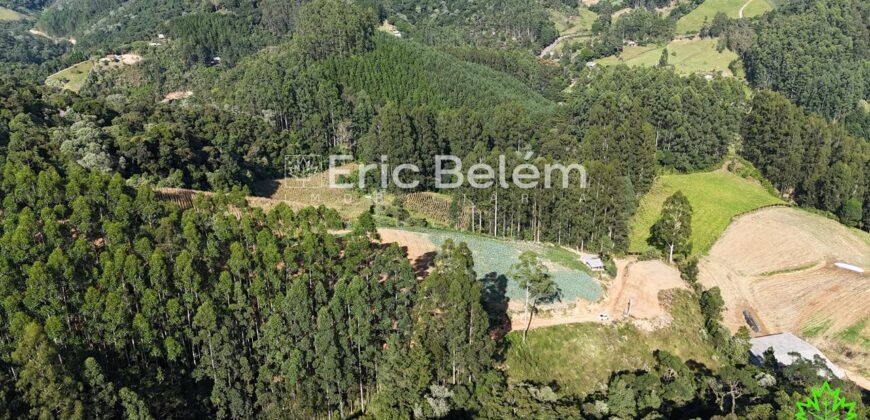 Área de 8 Hectares com Vista Panorâmica e Água Natural – Próximo à SC-108 | Anitápolis/SC