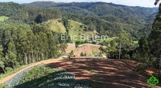 Área de 8 Hectares com Vista Panorâmica e Água Natural – Próximo à SC-108 | Anitápolis/SC