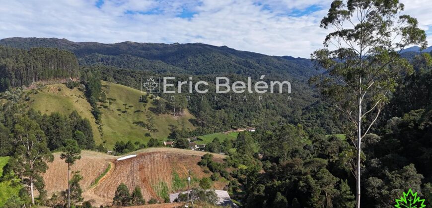 Área de 8 Hectares com Vista Panorâmica e Água Natural – Próximo à SC-108 | Anitápolis/SC