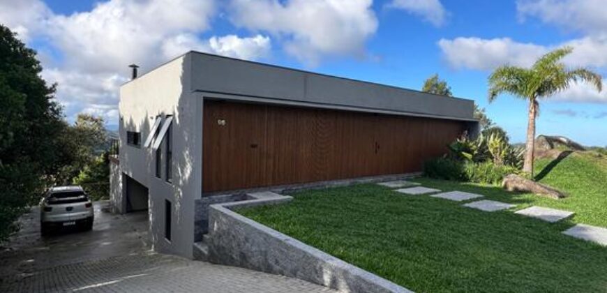 Casa Maravilhosa com Vista Deslumbrante