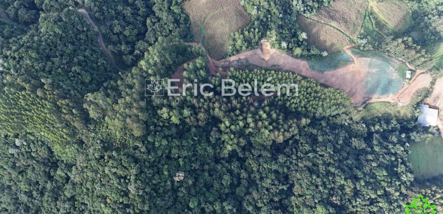 Área de 8 Hectares com Vista Panorâmica e Água Natural – Próximo à SC-108 | Anitápolis/SC